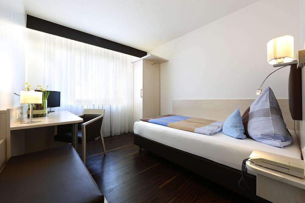 Hotel Kaiserpfalz Paderborn Ngoại thất bức ảnh