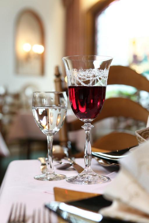 Hotel Kaiserpfalz Paderborn Ngoại thất bức ảnh